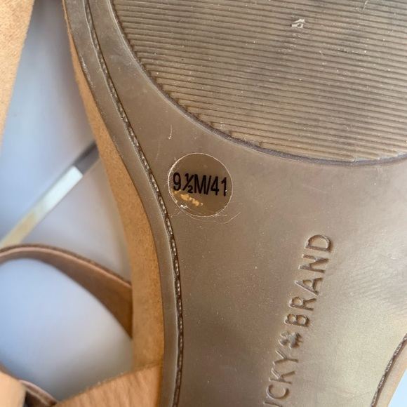 Lucky Brand nude tan leather Pagona sandals block heel size 9.5M - Picture 11 of 14